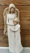 Anděl socha stojící s dítětem 31 cm