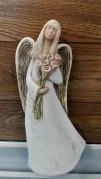 Anděl socha s kyticí kala širší sukně, stojící 36cm
